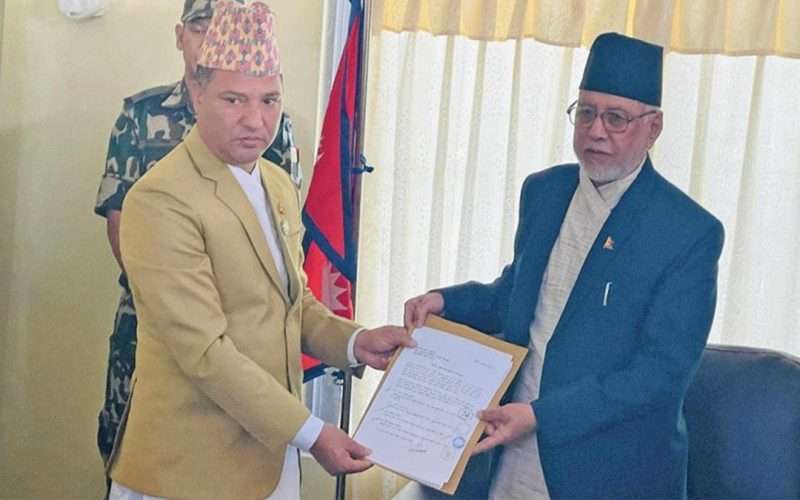 मुख्यमन्त्री साेडारीलाई विश्वासकाे मत दिन एमालेकाे निर्देशन