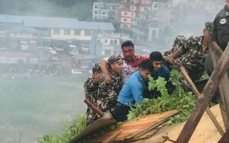 दुर्घटित विमान क्याप्टेन मनिषरत्न शाक्य खतरामुक्त