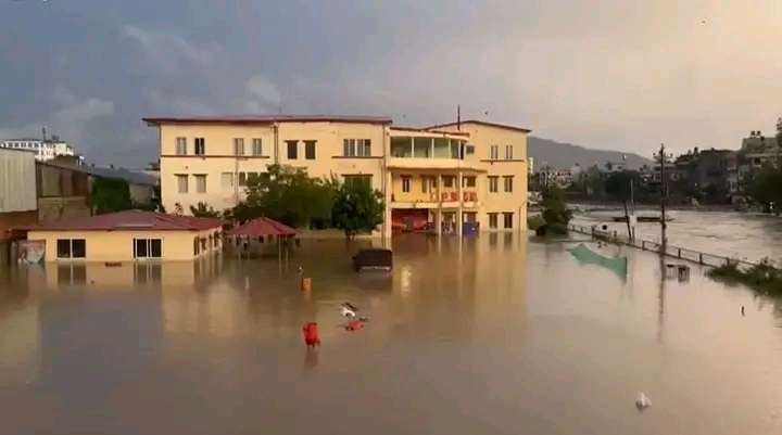 काठमाडौंमा एमाले केन्द्रीय कार्यालय सहित अधिकांश बस्ती डुबानमा