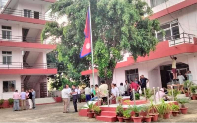 लुम्बिनीका नवनियुक्त मुख्य मन्त्री आचार्य किन देउखुरी छोडेर हप्तामा केहि दिन बुटवलमा बस्ने भए।