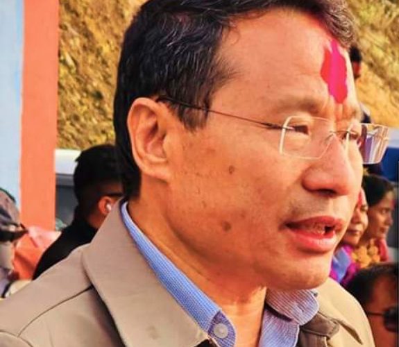 रोल्पाबाट वर्षमानले भने : रवि लामिछाने माथि जे गरिएको छ , धनराज र ऋषिकेश पोखरेललाई पनि त्यही होस् ।