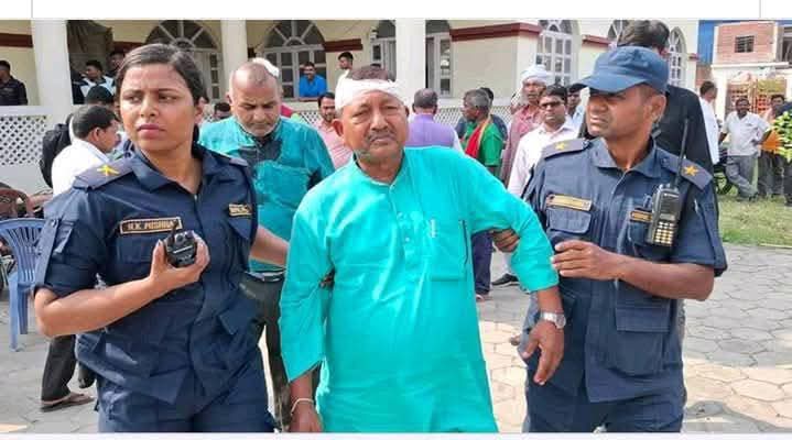 नेकपा एमाले धनुषा जिल्ला अधिबेशनमा झडप हुँदा अध्यक्षको उम्मेदवार महासेठ घाइते