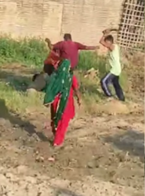 सिराहामा   ६२ वर्षीय एक पुरुषले अर्का २७ बर्षिय  पुरुषलाई खुकुरी प्रहार