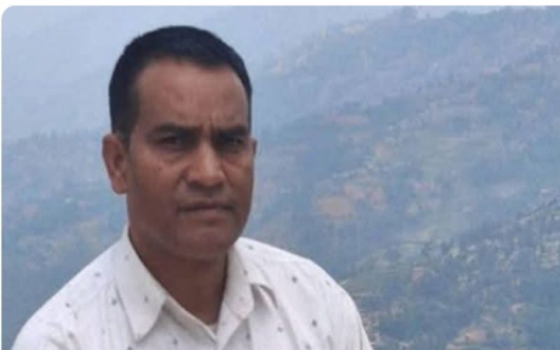 चितवनका लम्साललाई कालोमोसो दलेको आरोपमा बहुमत पार्टीको एक जना पक्राउ