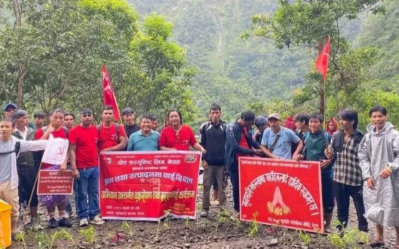 वाइसीएल सुनछ्हरीले सुनछ्हरी झरनामा वृक्षारोपन र सरसफाइ गर्‍यो