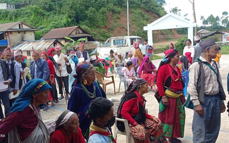 त्रिवेणी गाउँपालिका ७ नम्बर वडाले २५२ जनालाई भत्ता वितरण