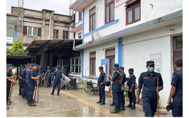 कैलाली कारागारका कैदीबन्दी बीच झडप पछि उत्पन्न परिस्थितिलाई बल्ल नियन्त्रणमा