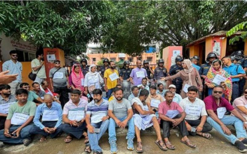 सामाजिक सञ्जाल माथि लगाएको प्रतिबन्ध विरूद्ध पत्रकारहरू प्रदर्शनमा