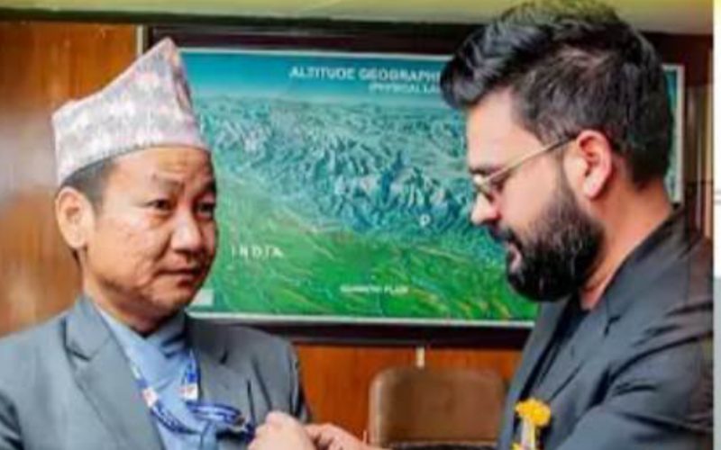 साह्रो डराउनेहरुले देशको नेतृत्व लिने रे ?  भन्दै बालेनलाई हर्कको प्रहार