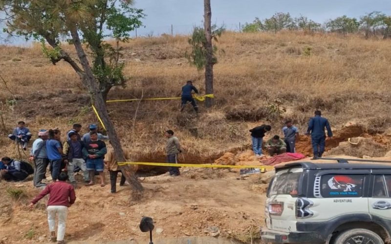 रोल्पाको रुन्टीगढीमा माटो खन्ने क्रममा पहिरोले पुरिँदा एक महिलाको निधन