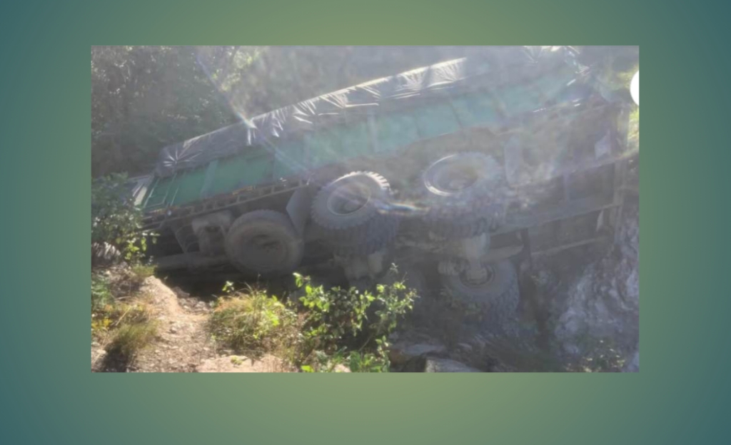 रोल्पा सहिद मार्गको दहवन – त्रिवेणी सडक खण्ड अती दुर्घटनाग्रस्त  खण्ड भएको छ,फेरि ट्रक दुर्घटना